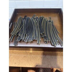 Atlas HO Scale Train Tracks Lot Of 78 pieces Curved Snap brass Tracks